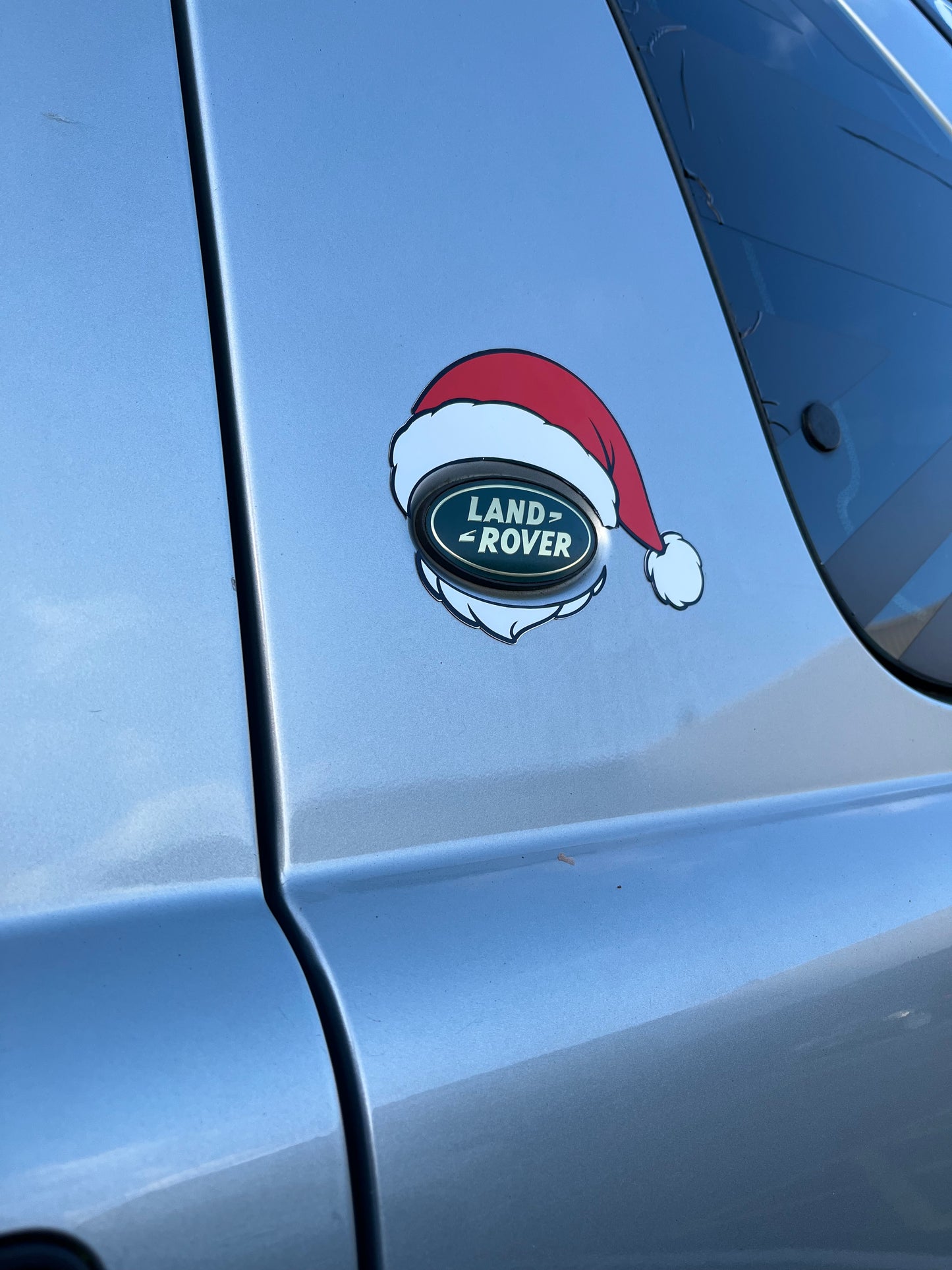 Magnetic Santa Hat and beard for B Pillar badge Land Rover Freelander